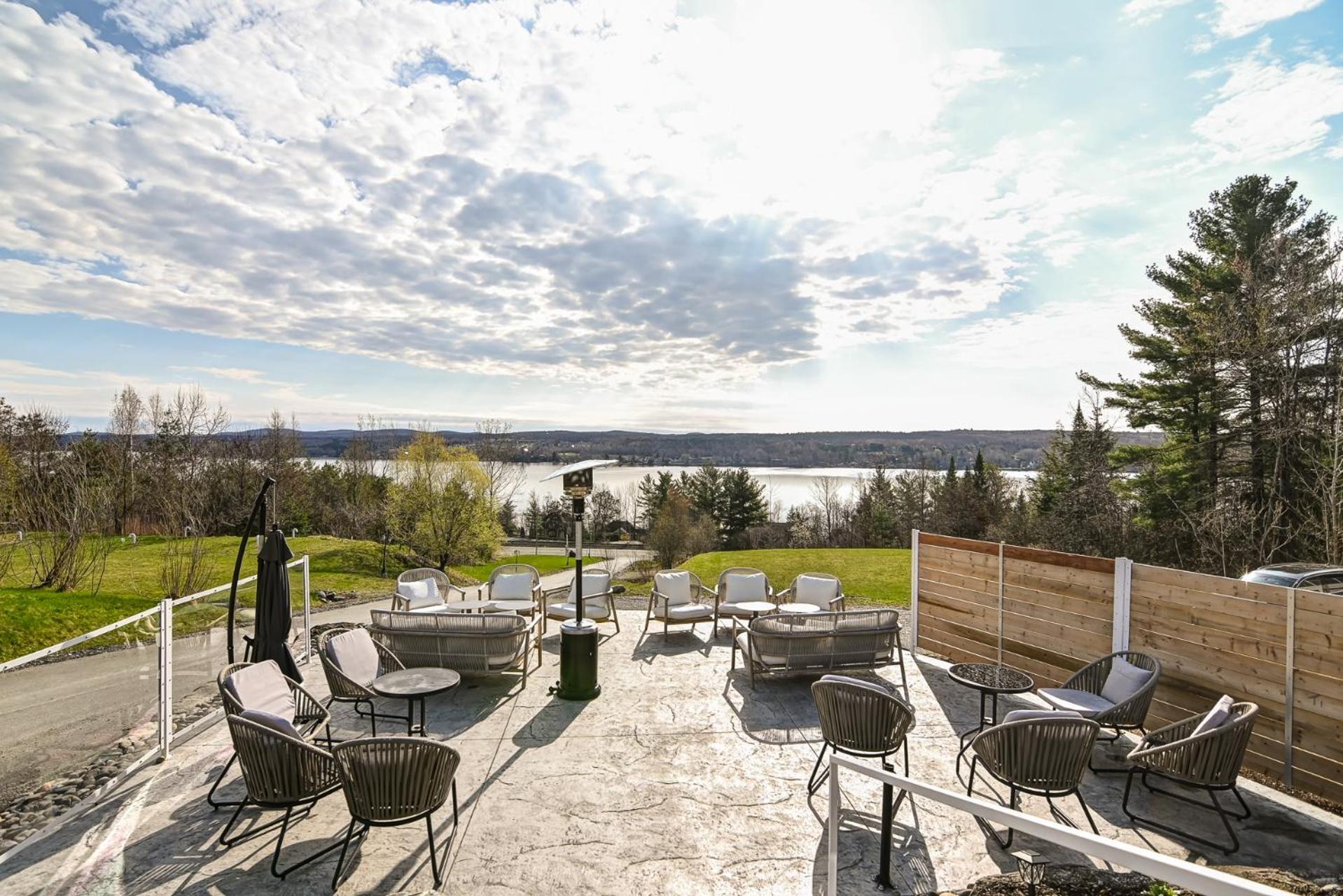Location Au Sommet Du Lac Magog Kültér fotó