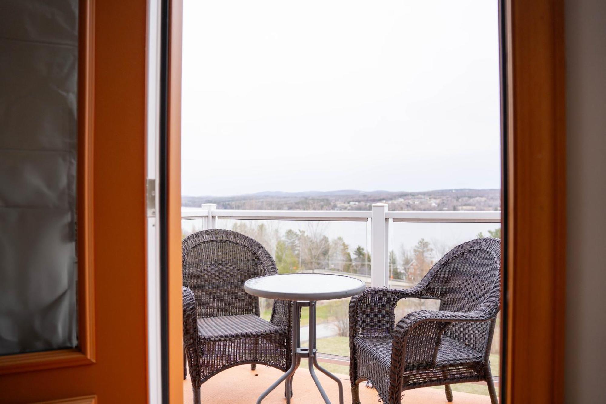 Location Au Sommet Du Lac Magog Kültér fotó